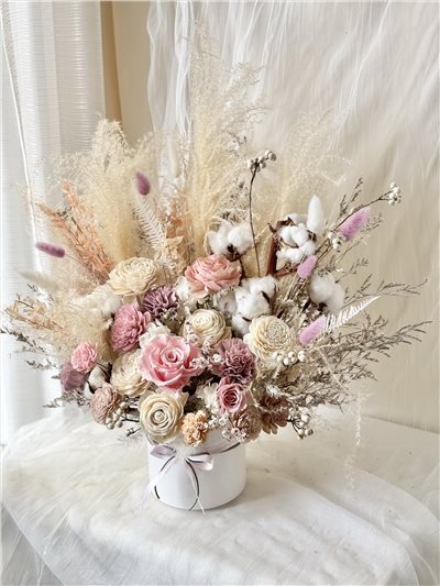  優雅粉色花禮 -