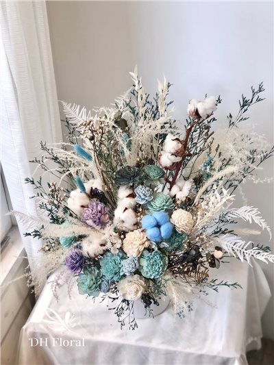  優雅藍紫色花禮